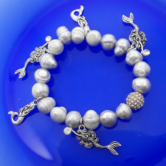 Mermaid Pearl Stretch Charm Bracelet - Picture 2 of 5